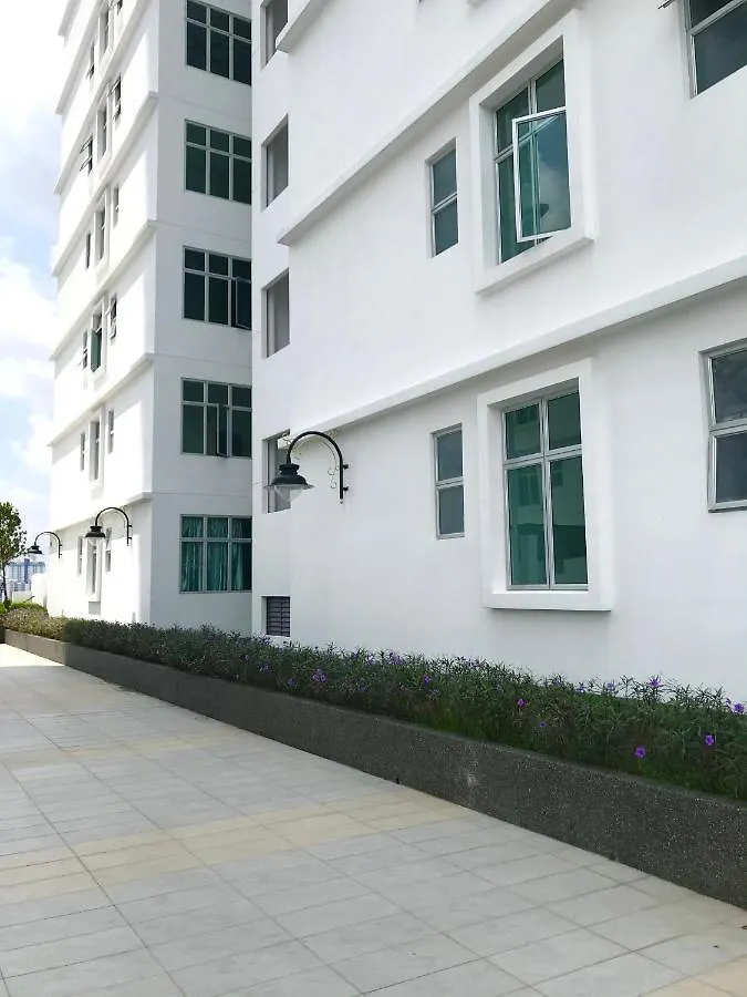 Homestay Sks Apartment Larkin Johor Bahru 0*,  Malaysia