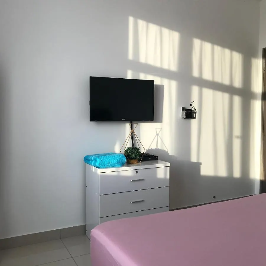 Homestay Sks Apartment Larkin Johor Bahru