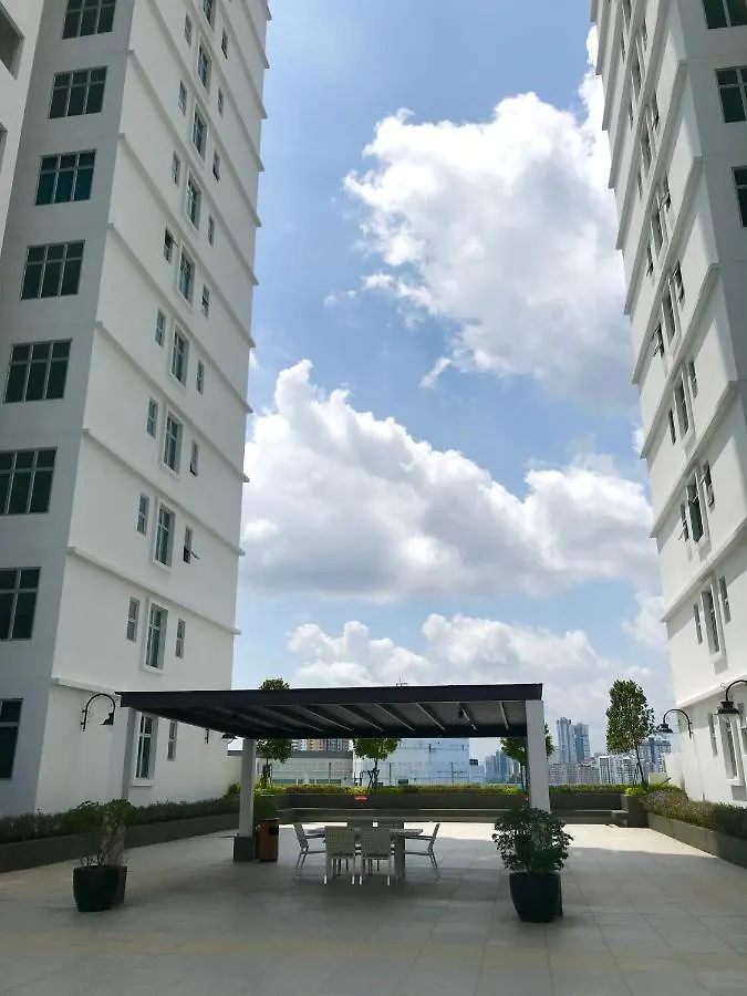 Homestay Sks Apartment Larkin Johor Bahru